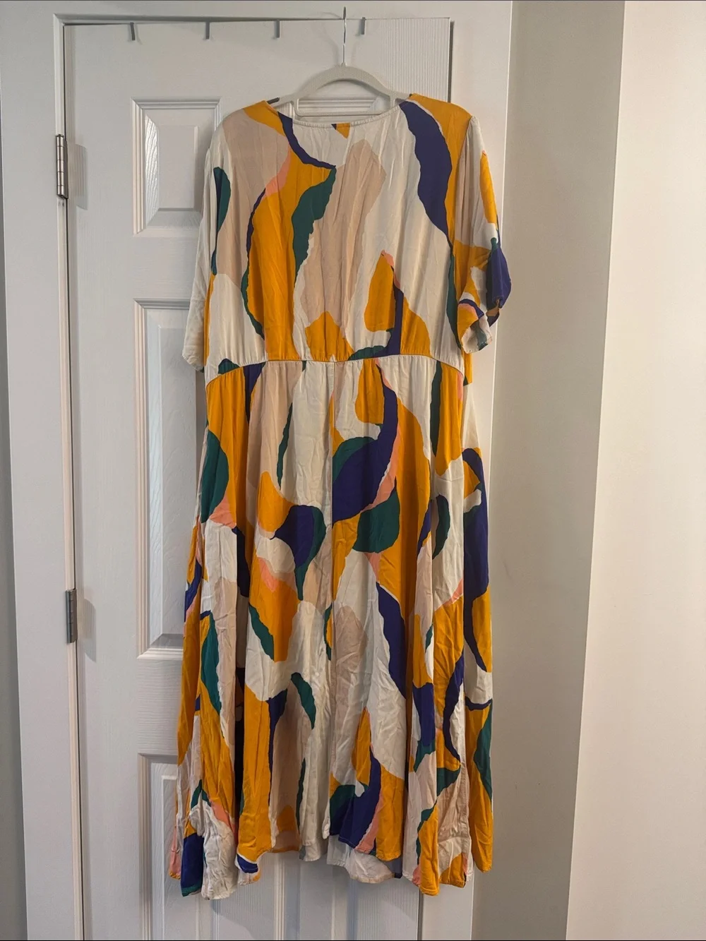 Ava & Viv Abstract Button-Front Maxi Dress in Yellow, Purple, Green, Cream - Picture 3 of 4